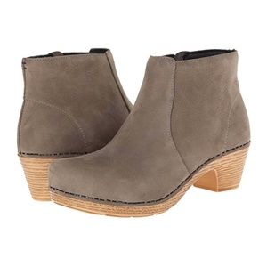 Dansko Maria Bootie Taupe Milled Nubuck 41